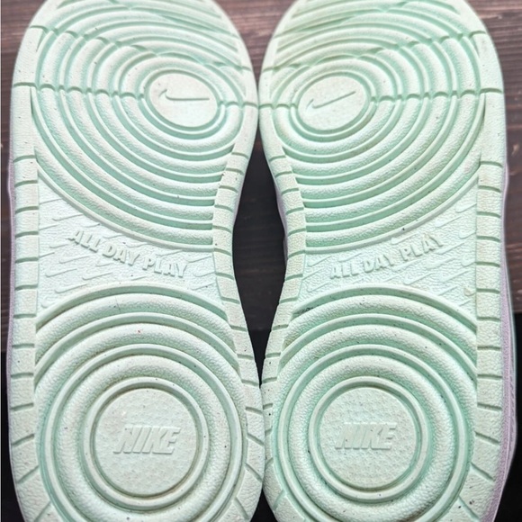 Nike Court Borough Mid 2 sneakers. - Picture 5 of 5